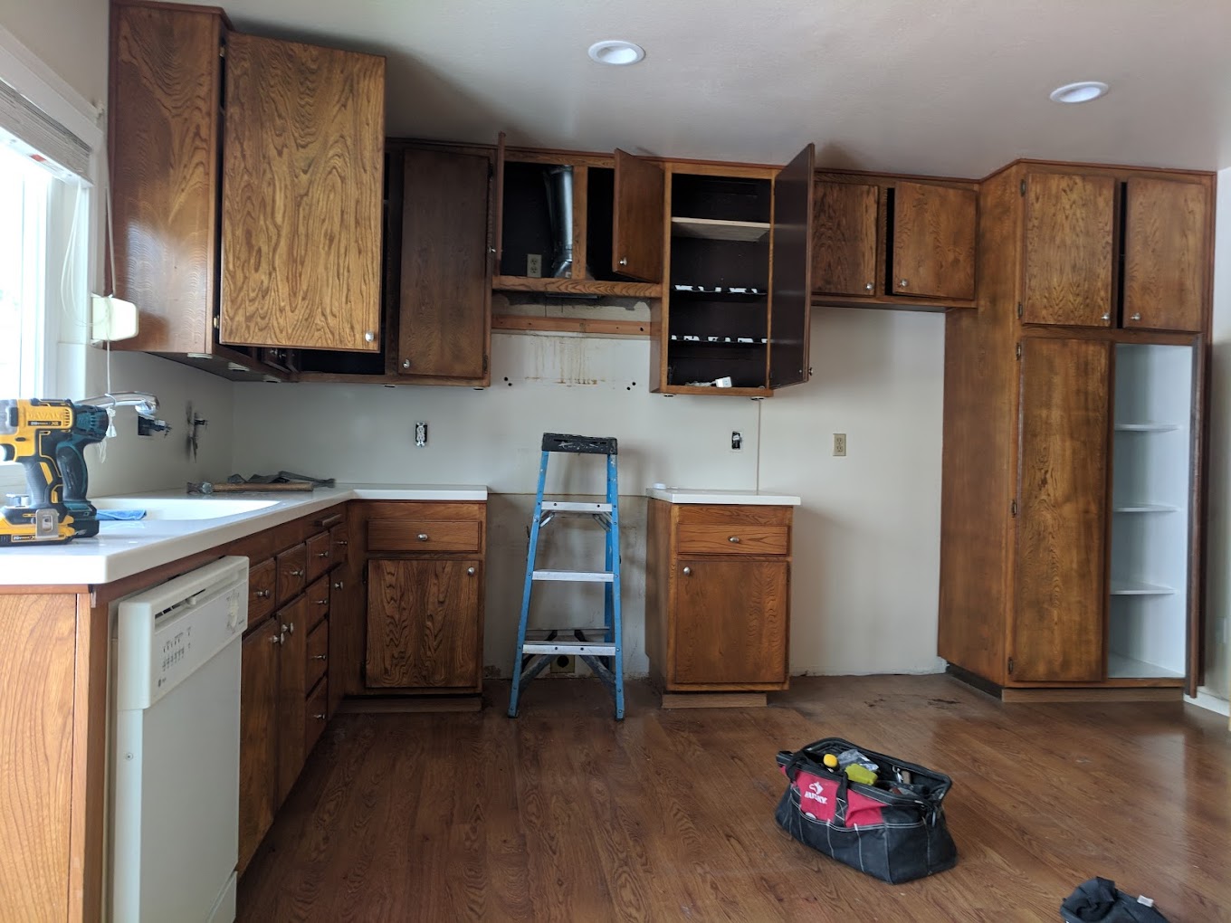 Alpine Cabinet Company Inc. – Custom Cabinets and Craftsmanship in Rancho Cordova, CA photo