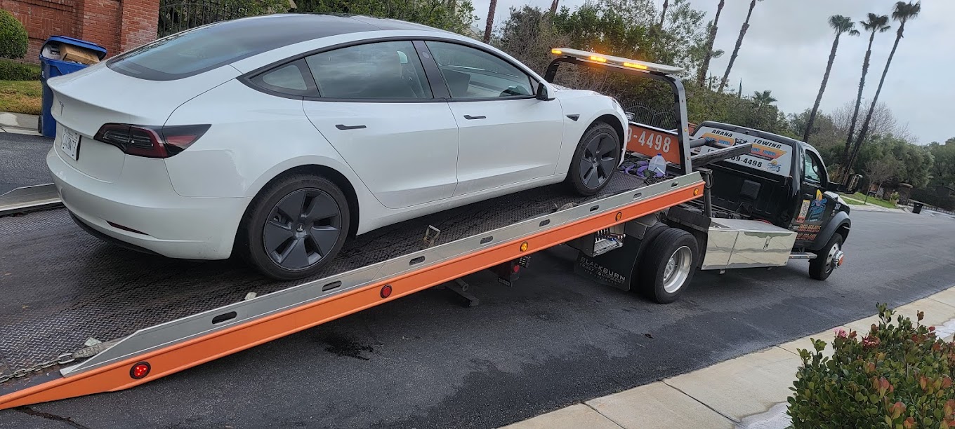 Arana Towing in Los Angeles, CA - 24/7 Roadside Assistance & Towing Services photo