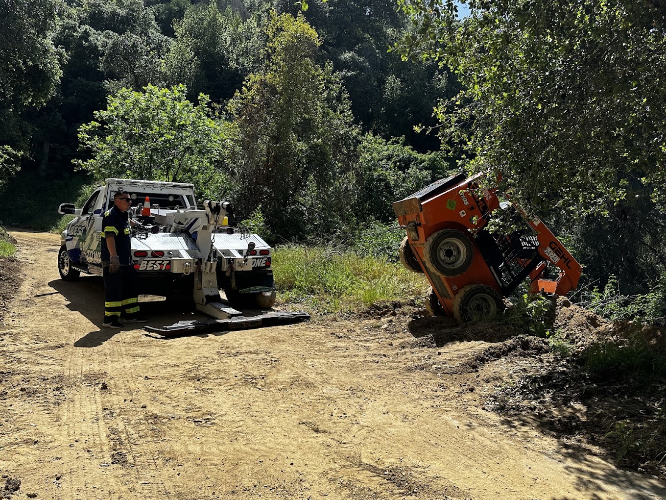 Best One Towing Los Angeles - Family-Owned Towing Service photo