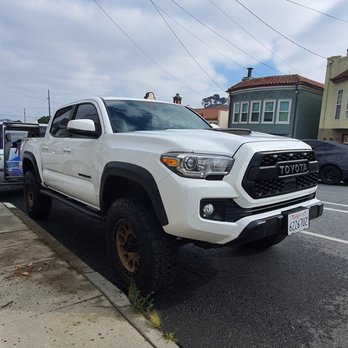 Bullitt Mobile Car Wash & Detailing – Your Go-To Auto Detailing Experts photo
