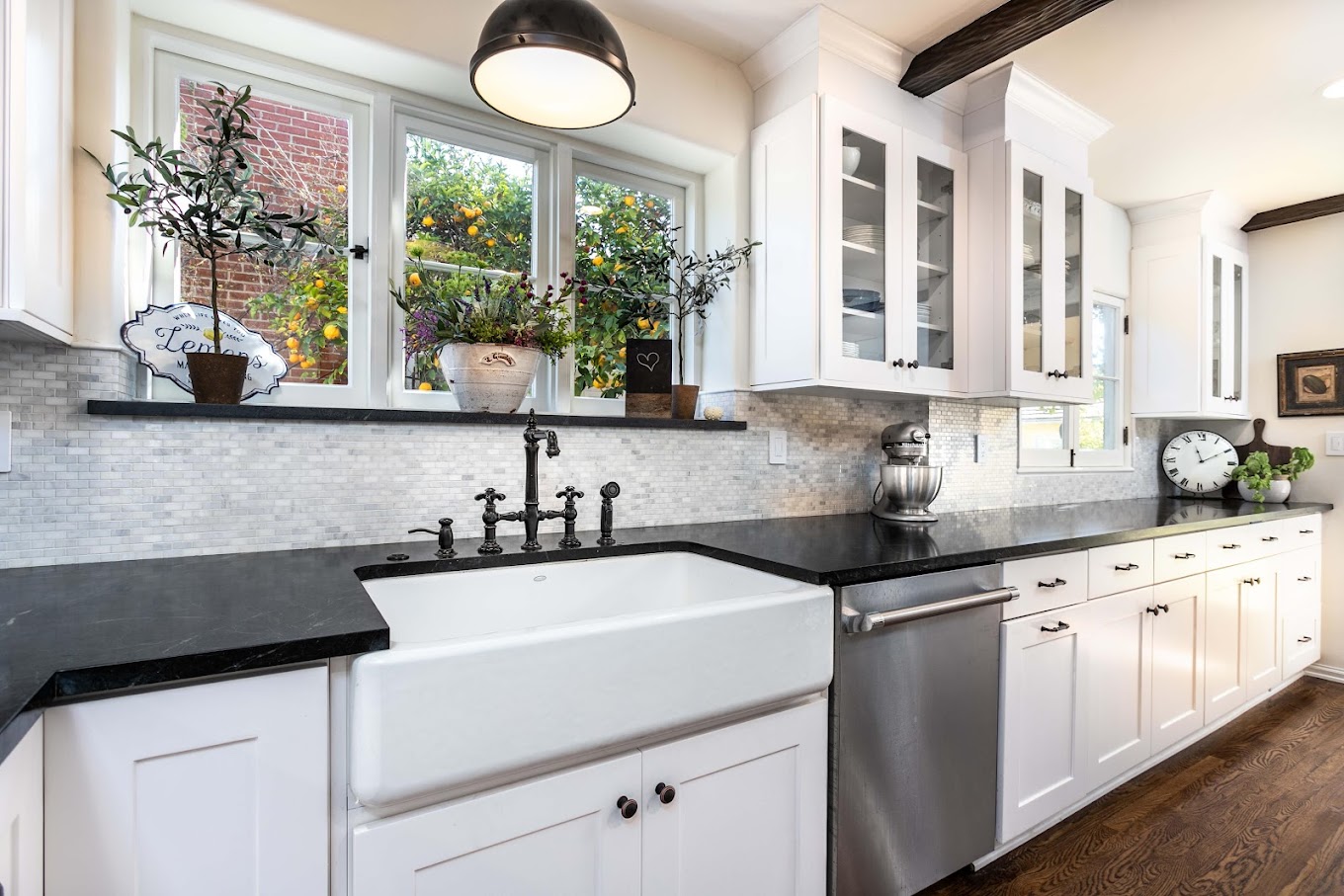 Cabinet Refresh - Los Angeles Cabinet Refacing and Refinishing photo