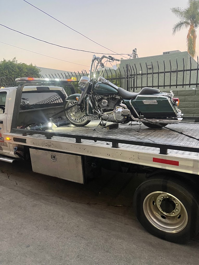CEV Towing Service in Los Angeles, CA photo