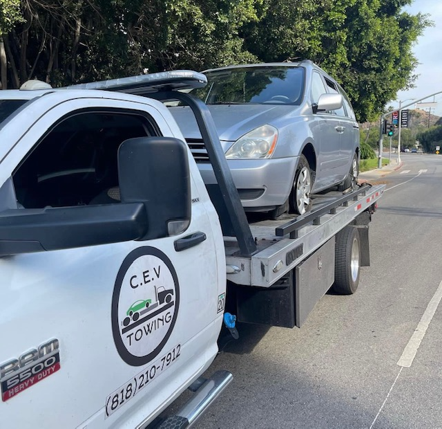 CEV Towing Service in Los Angeles, CA photo