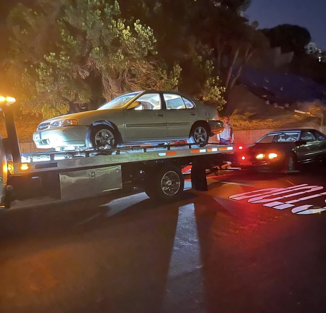 CEV Towing Service in Los Angeles, CA photo