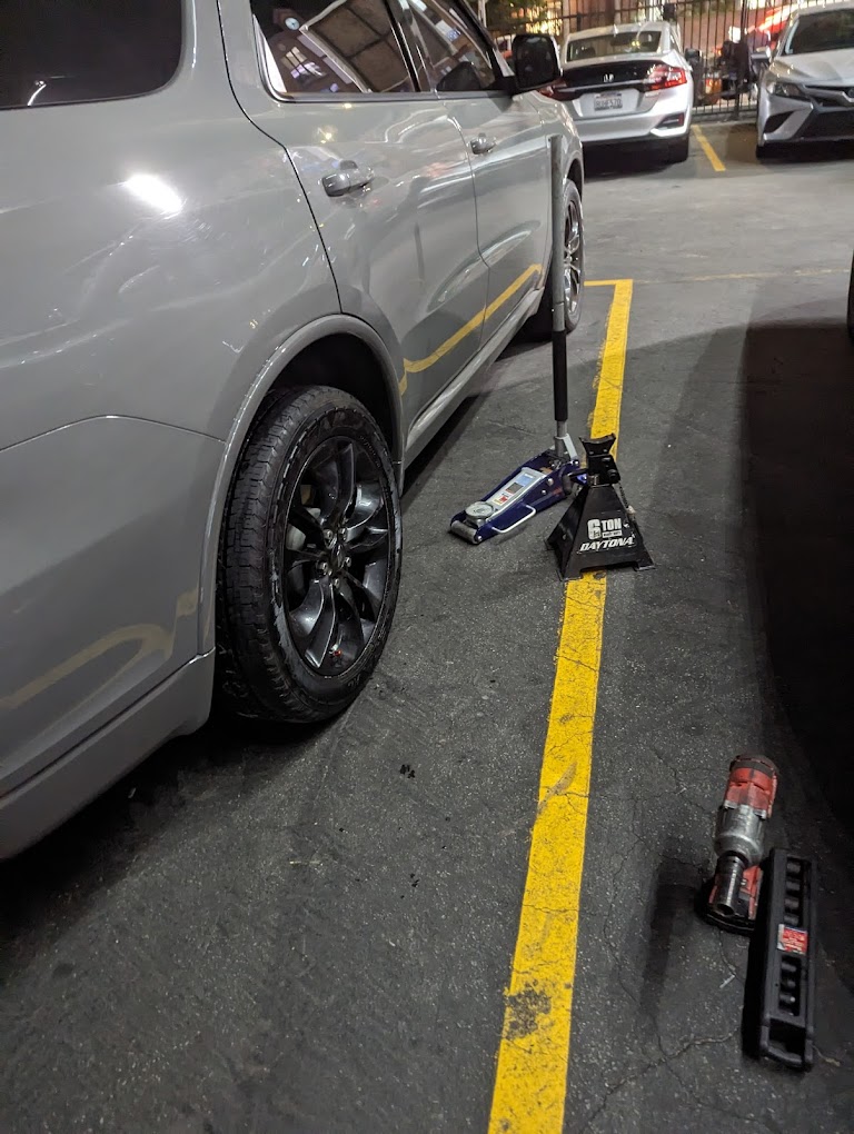 Emmett's Tow Truck Services West Hollywood - Reliable Roadside Assistance photo