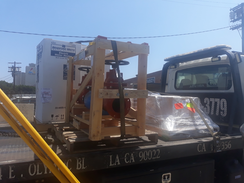Huero Towing Los Angeles - Reliable Vehicle and Goods Transport photo