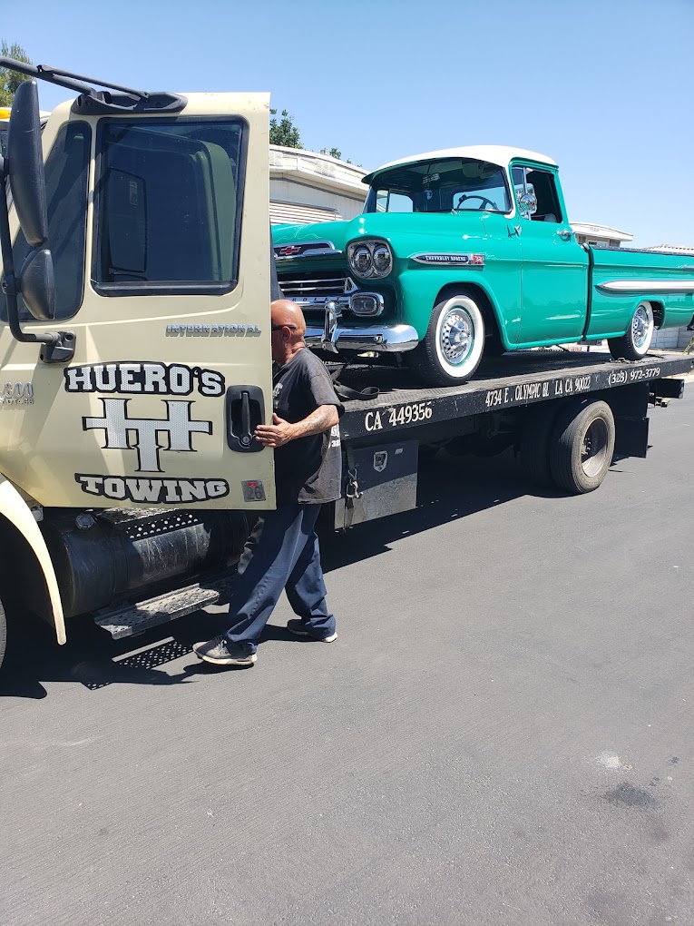 Huero Towing Los Angeles - Reliable Vehicle and Goods Transport photo