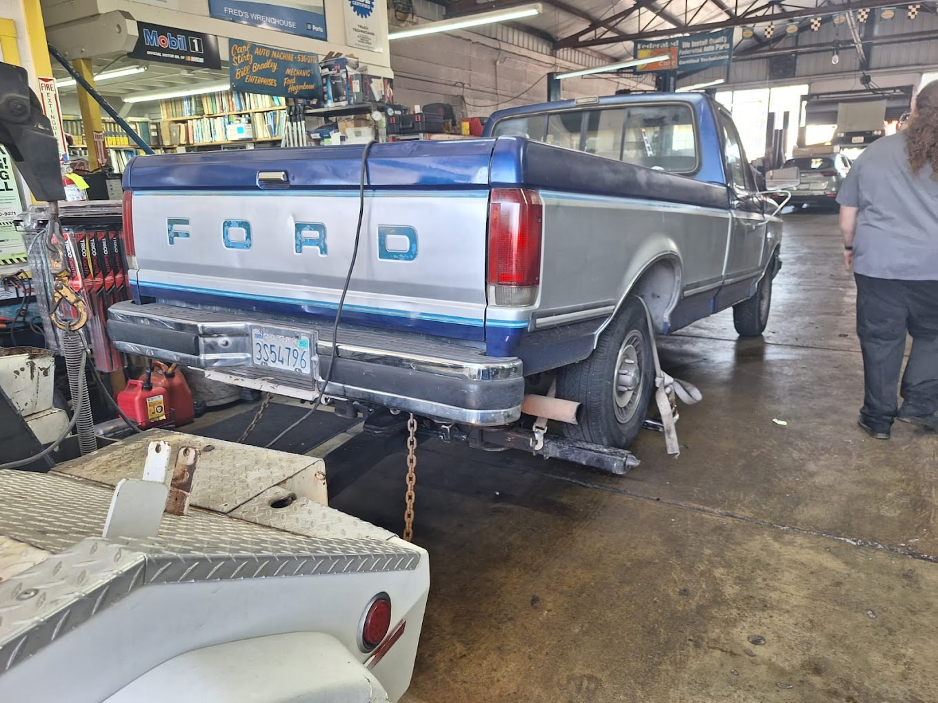 Jacal Towing Services in Oakland, CA photo