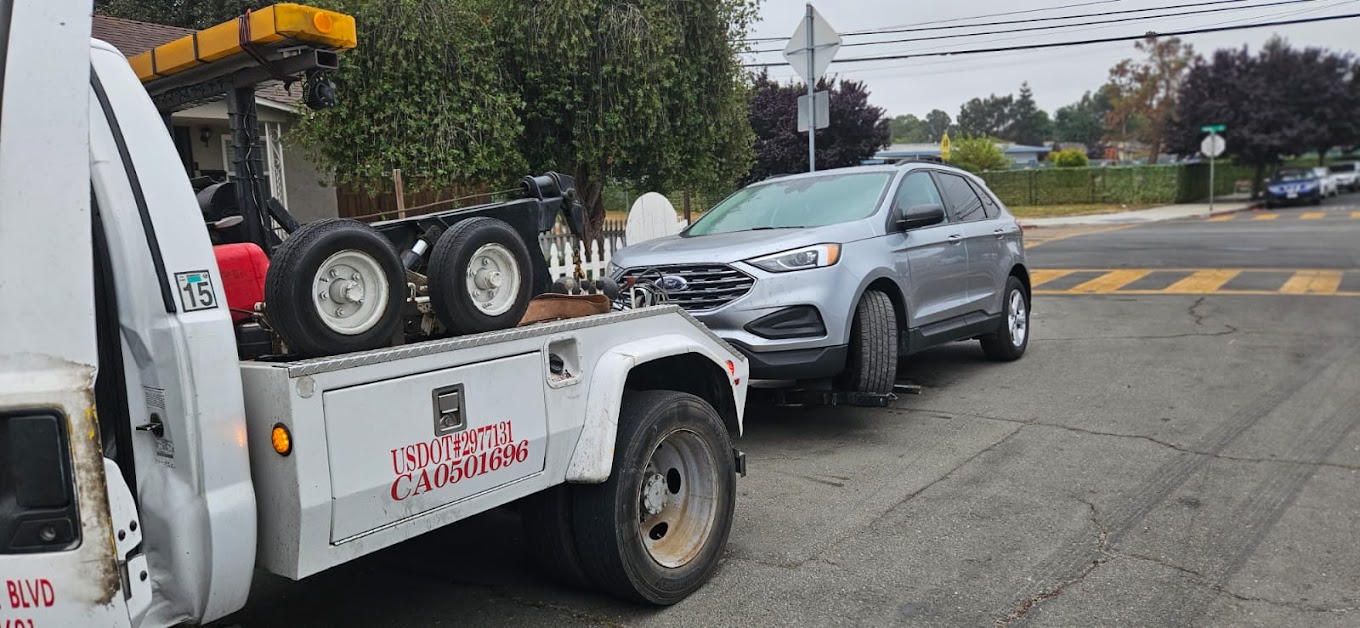 Jacal Towing Services in Oakland, CA photo