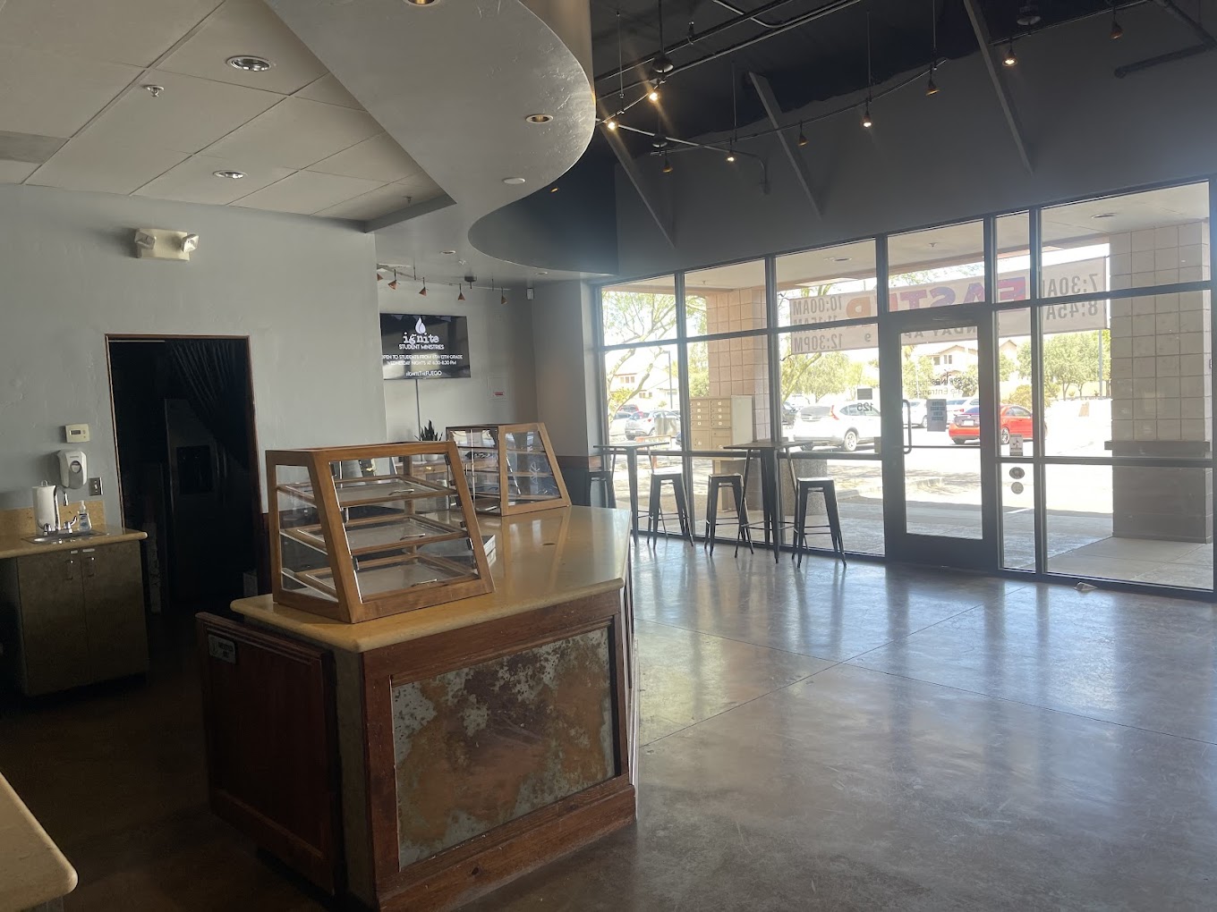 LionCoat Painting – Quality Local Painters Committed to Excellence photo