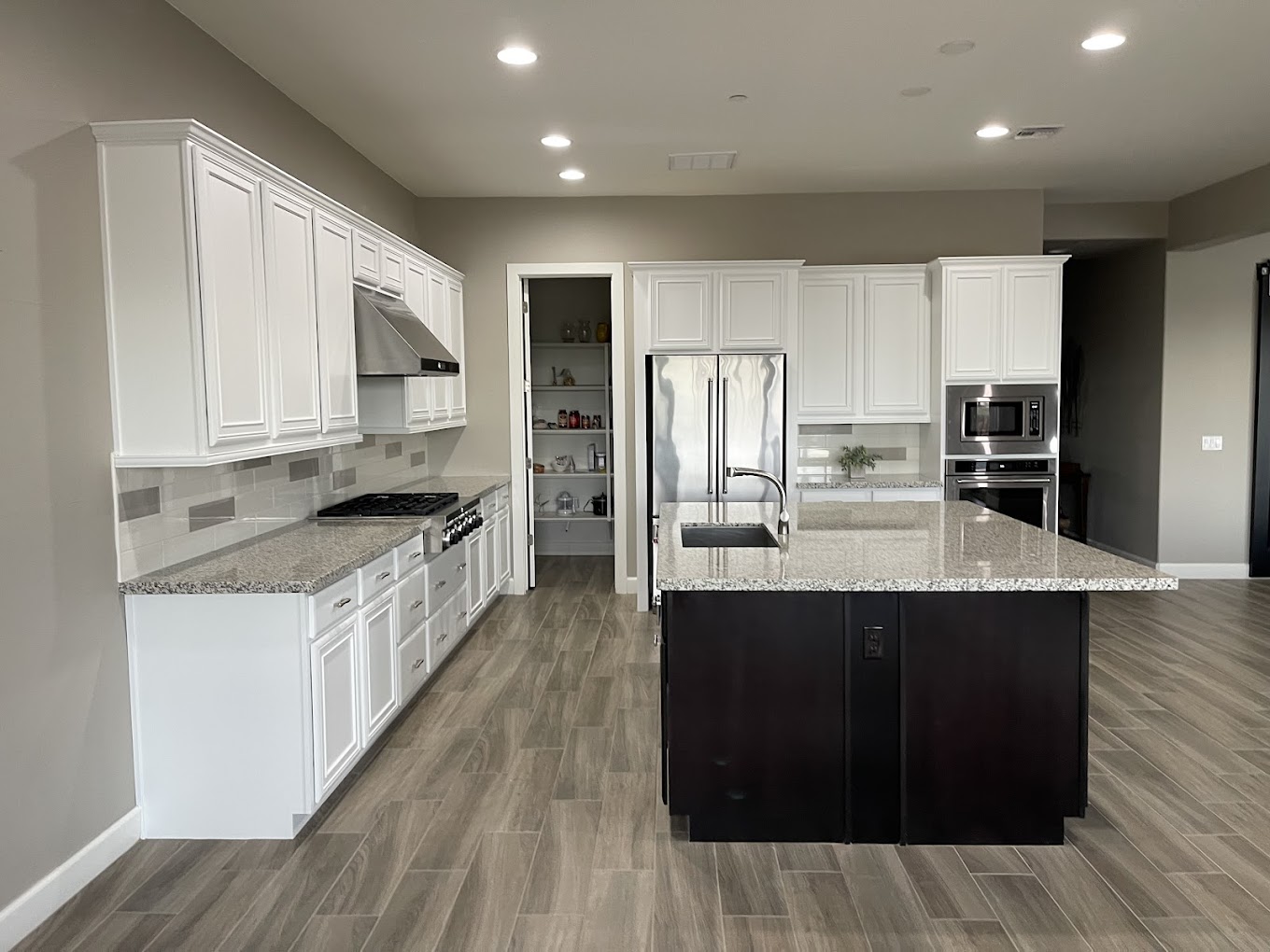 LionCoat Painting – Quality Local Painters Committed to Excellence photo