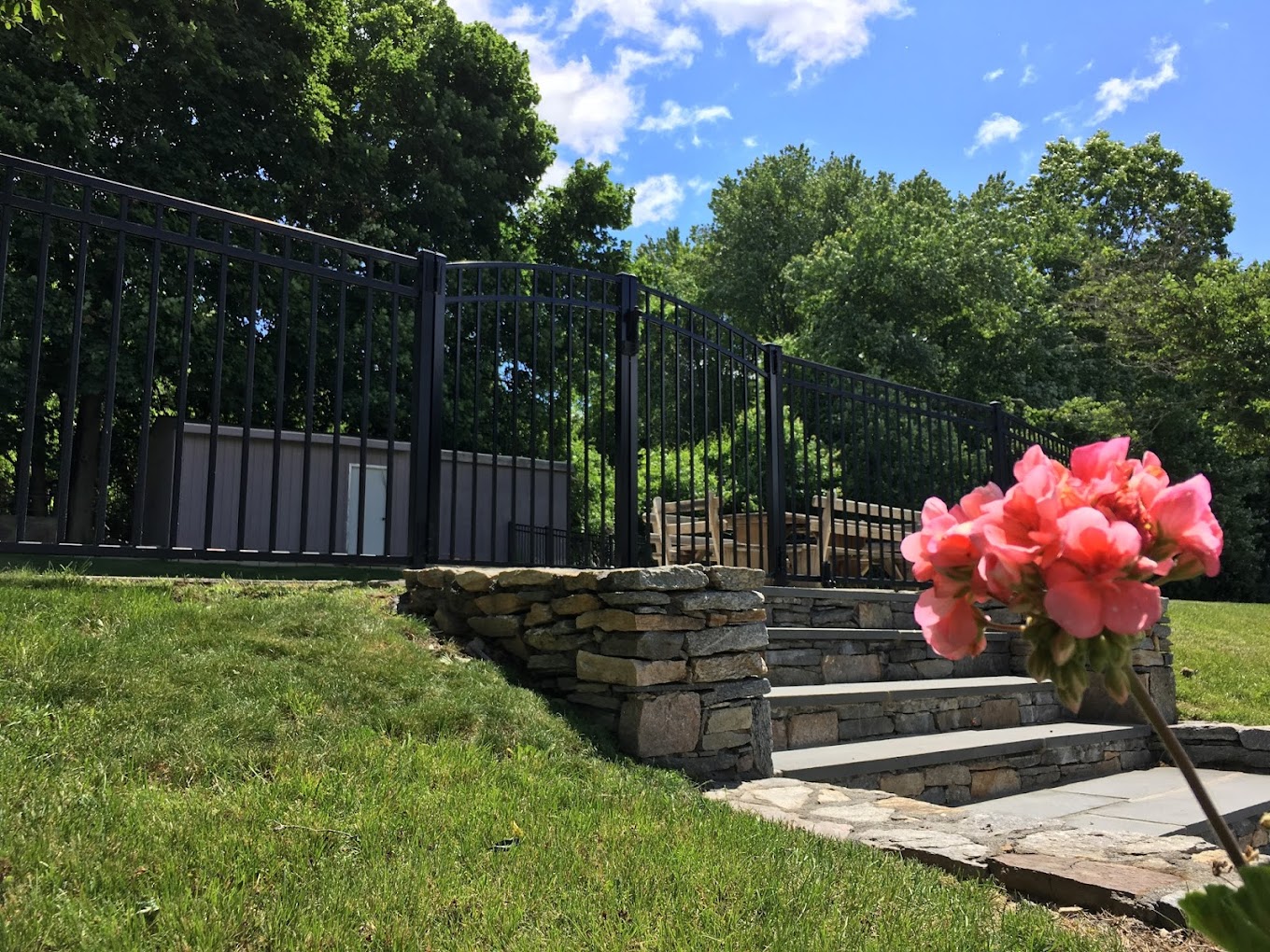 M L Fencing – Quality Fencing Installation