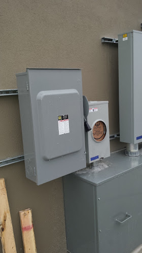 About lighting installation near San Antonio