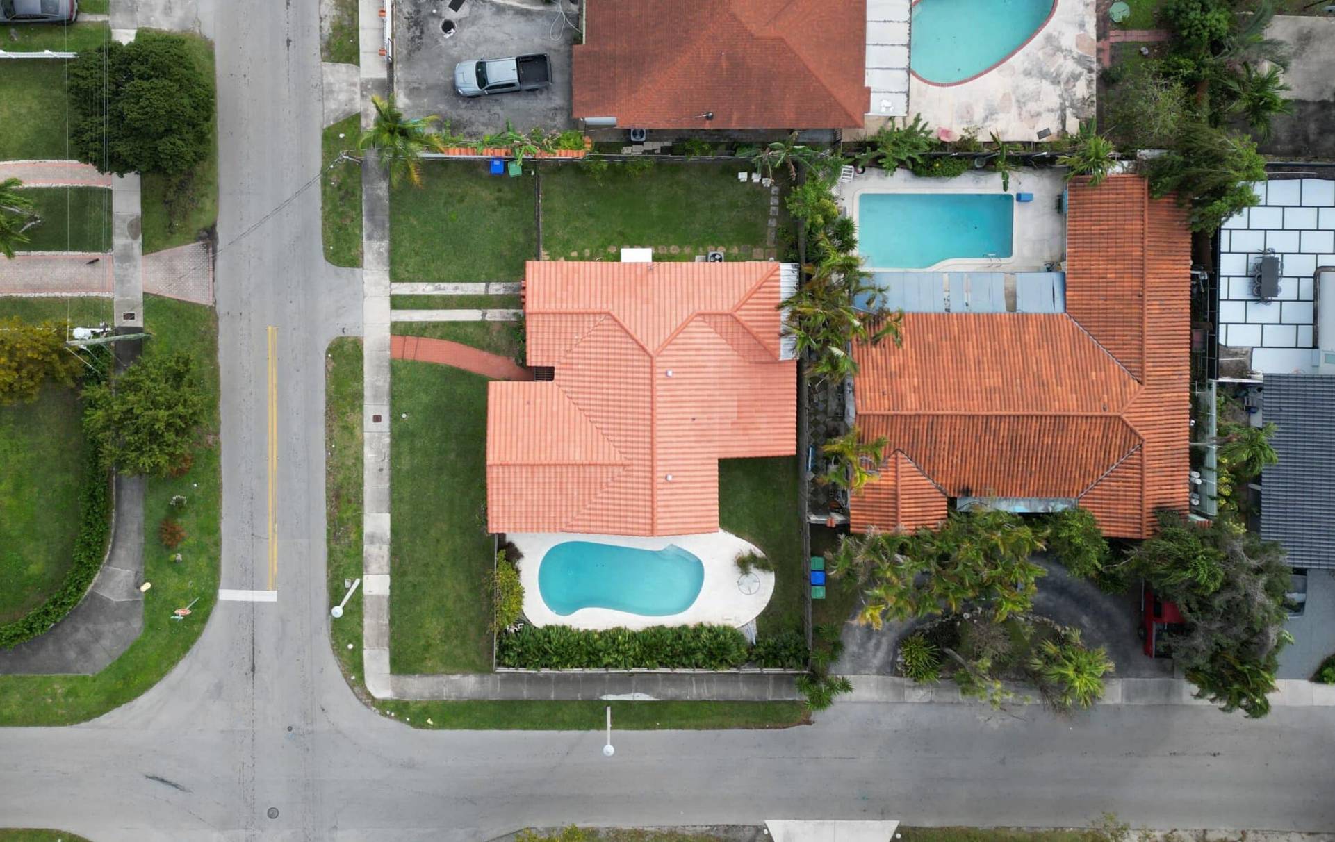 HOA roofing contractor Miami-Dade