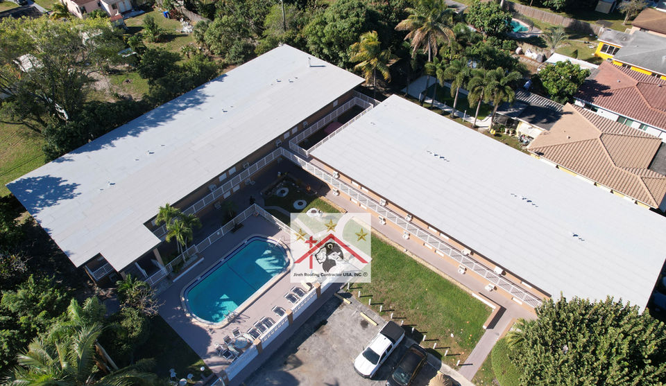 About roofing contractor in Kendall
