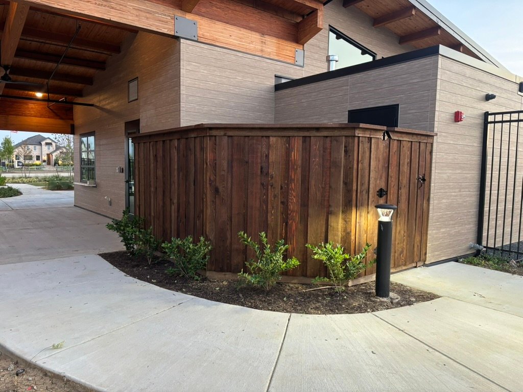 Gallery image 5 — Trex composite fence Double Oak