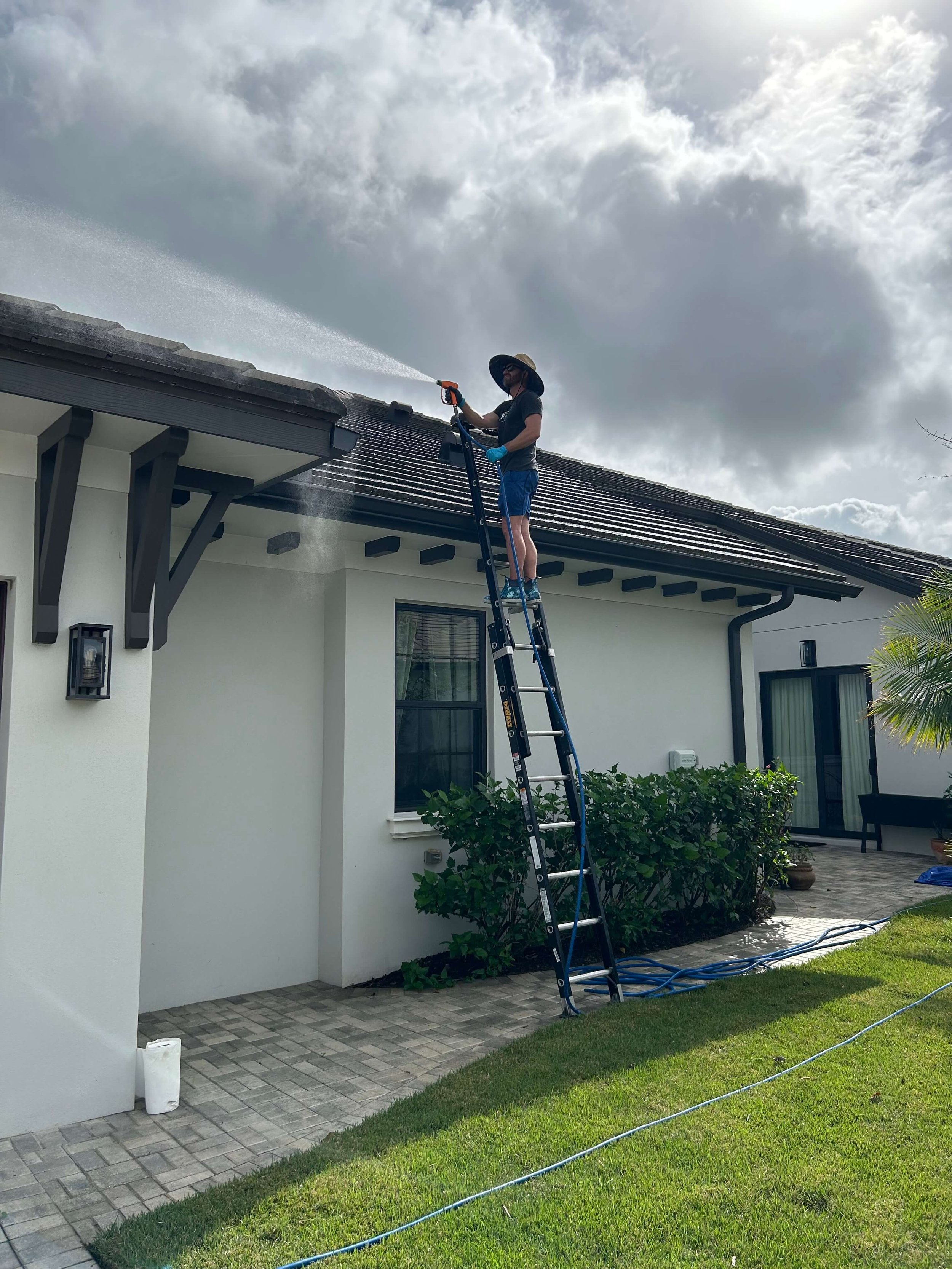 Gallery image 10 — sidewalk cleaning service Bradenton