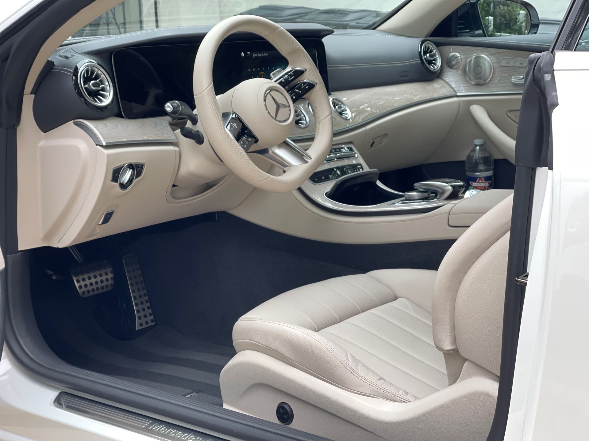 interior car detailing %AREA%