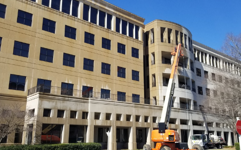 commercial pressure washing in Gwinnett County