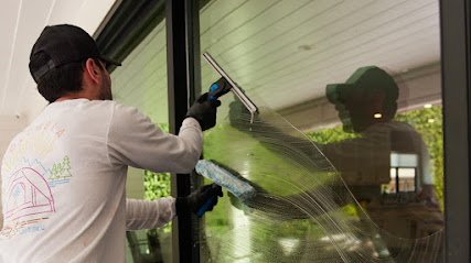 Gallery image 1 — best window cleaning Calabasas