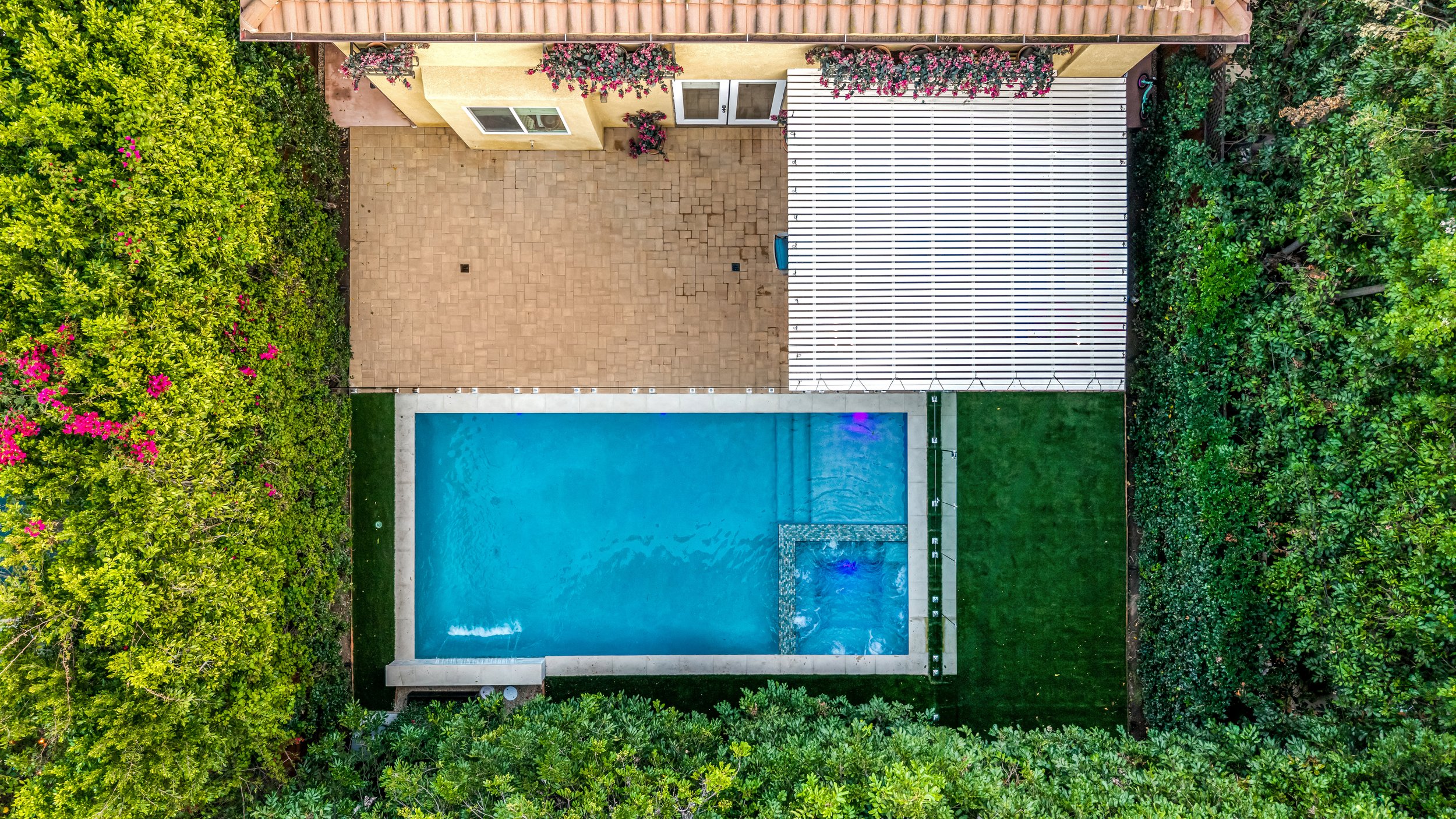 About concrete pavers Los Angeles