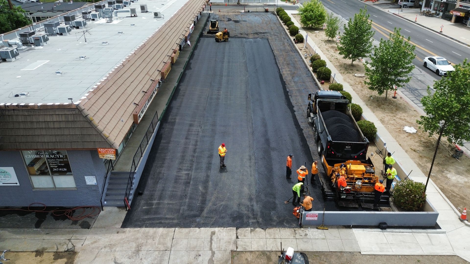 asphalt paving contractor %AREA%