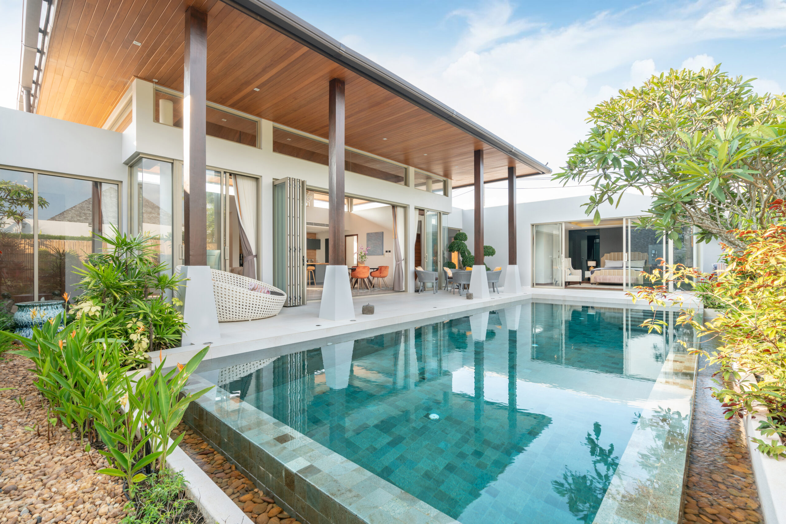 swimming pool construction Los Angeles
