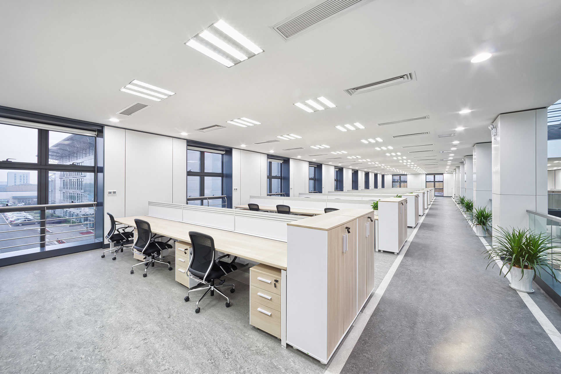 bank cleaning professionals Leo's Janitorial Services LLC