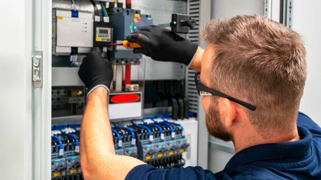 electrician in Burbank
