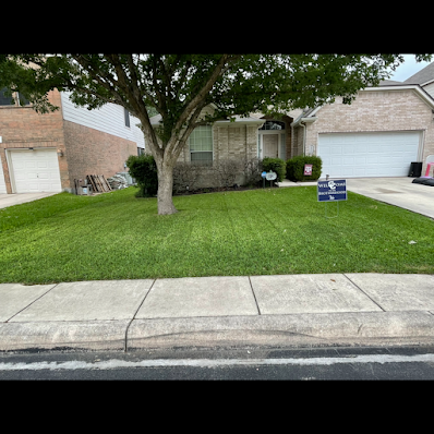 Gallery image 1 — garden bed maintenance Encino Park