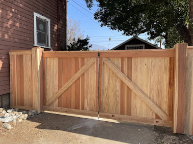 Gallery image 3 — vinyl fence price per foot San Fernando Valley