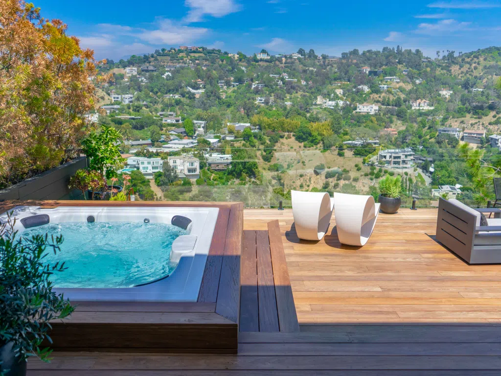 hillside deck specialists MG Construction & Decks