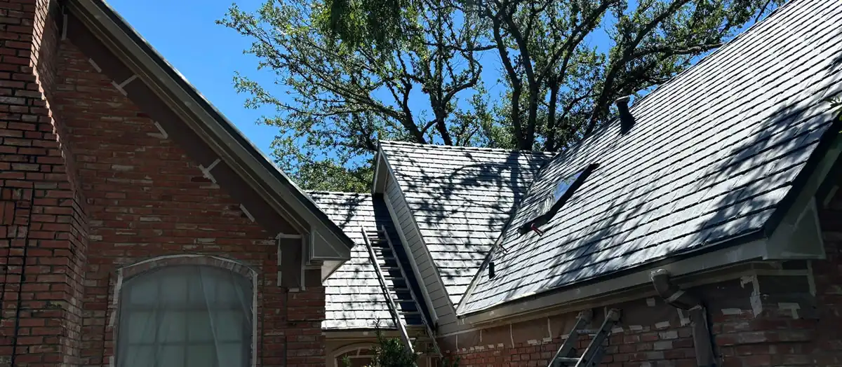 residential roofer in Dallas, TX