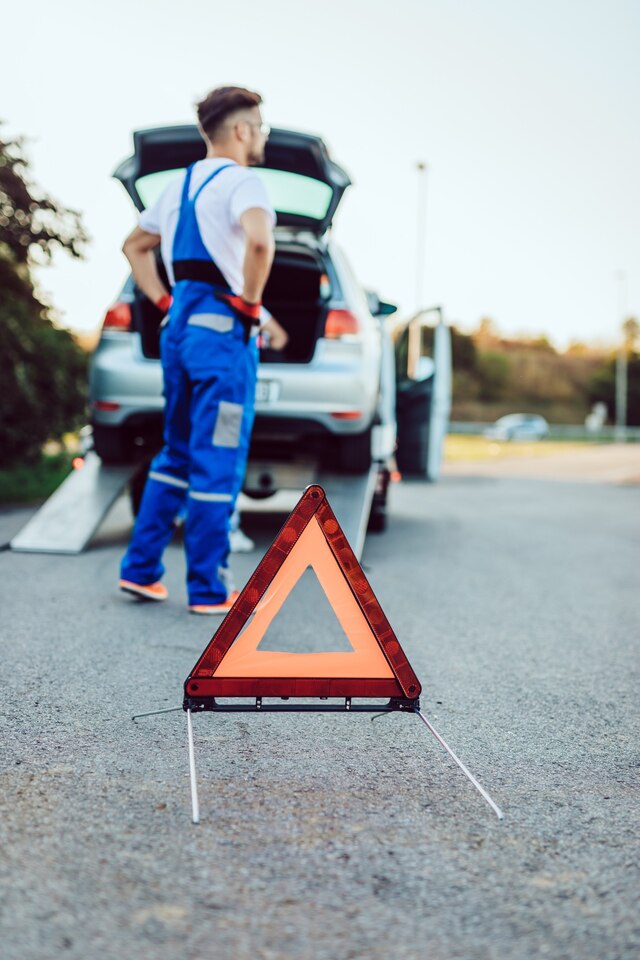 About 24/7 towing service St. Petersburg