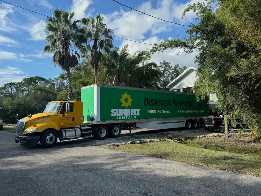 Gallery image 3 — commercial truck towing Florida