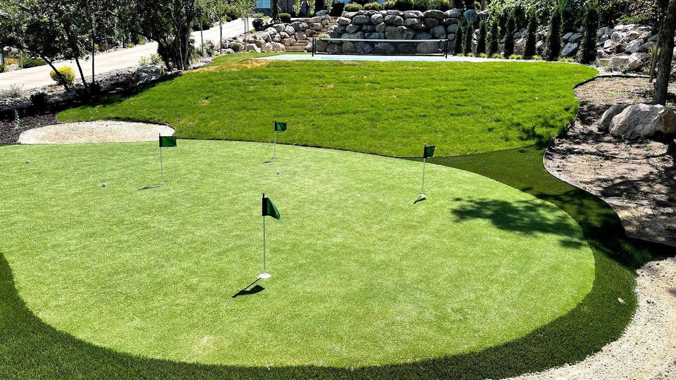 Gallery image 9 — durable synthetic grass Grass!365 Denver
