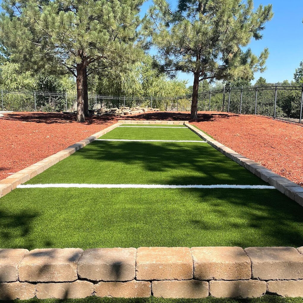 Gallery image 2 — durable synthetic grass Grass!365 Denver