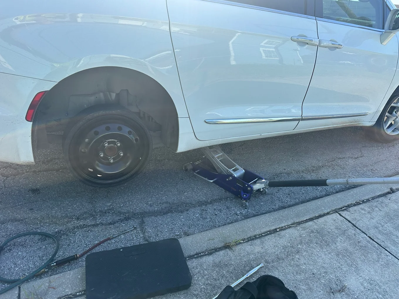 Gallery image 1 — affordable emergency roadside San Antonio
