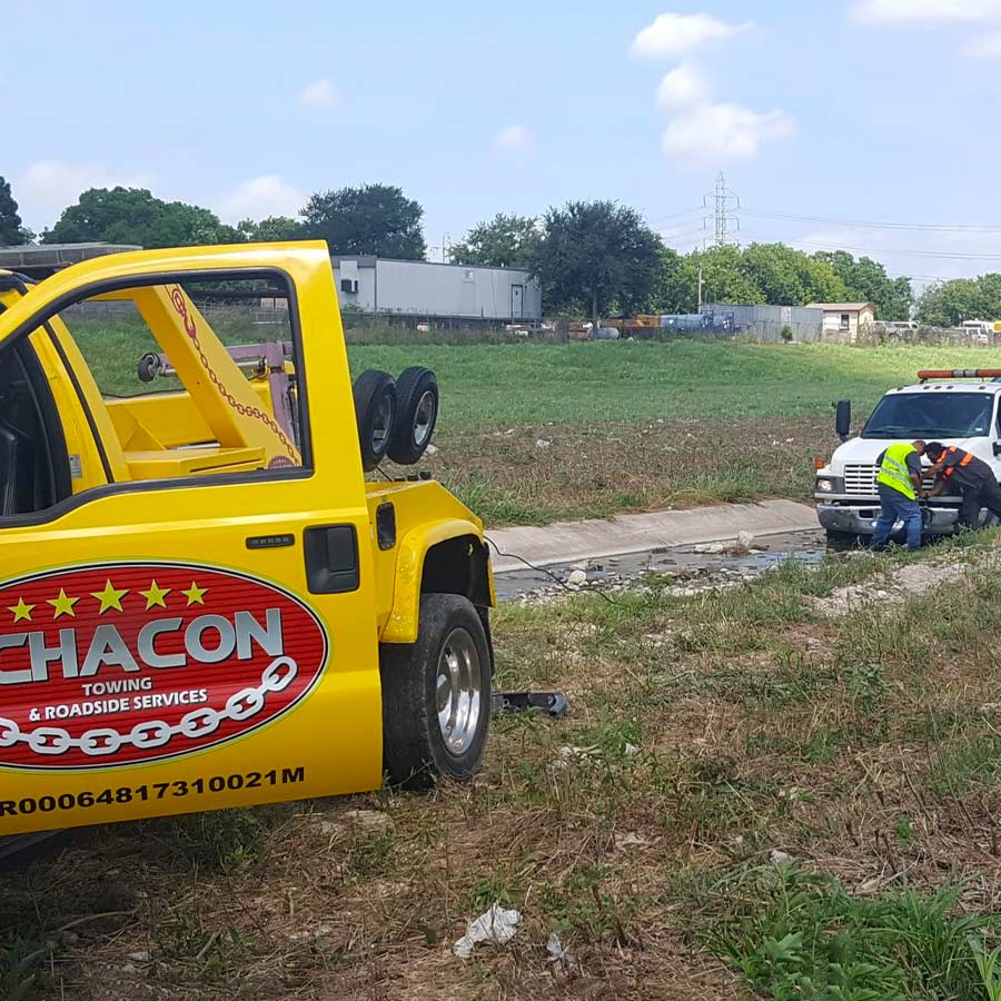 Gallery image 5 — heavy duty towing San Antonio