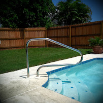 Gallery image 3 — vinyl fence company Mango