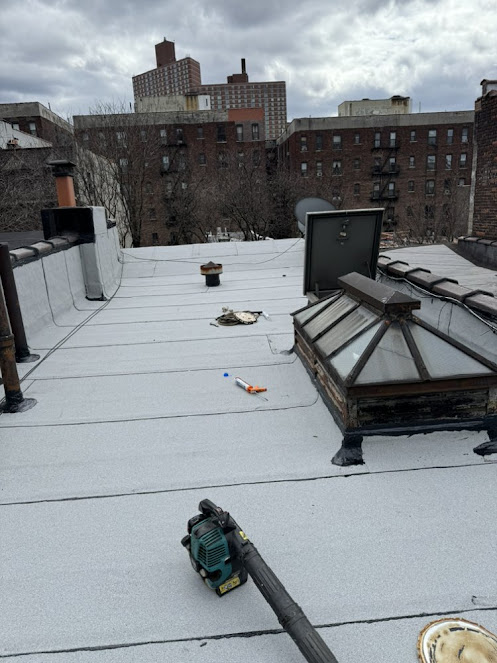 shingle roof installation in Queens