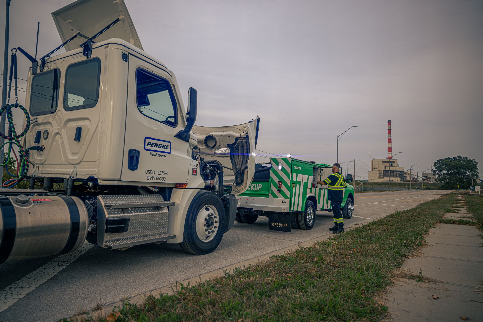 Gallery image 3 — semi truck repair shop Cedar Hill