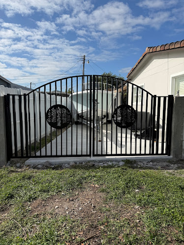 Gallery image 2 — fence maintenance Doral, FL