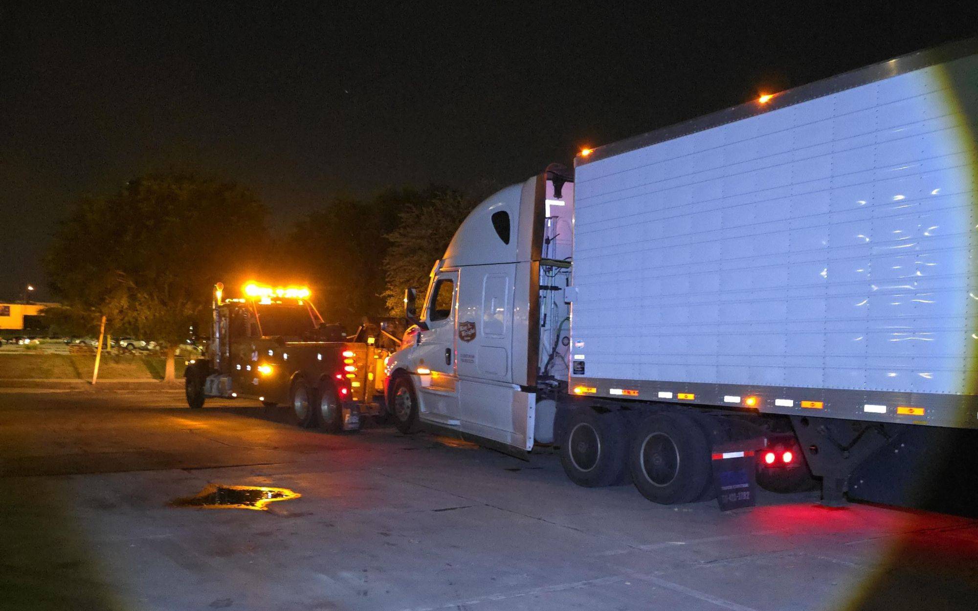 Gallery image 2 — Ron's Towing