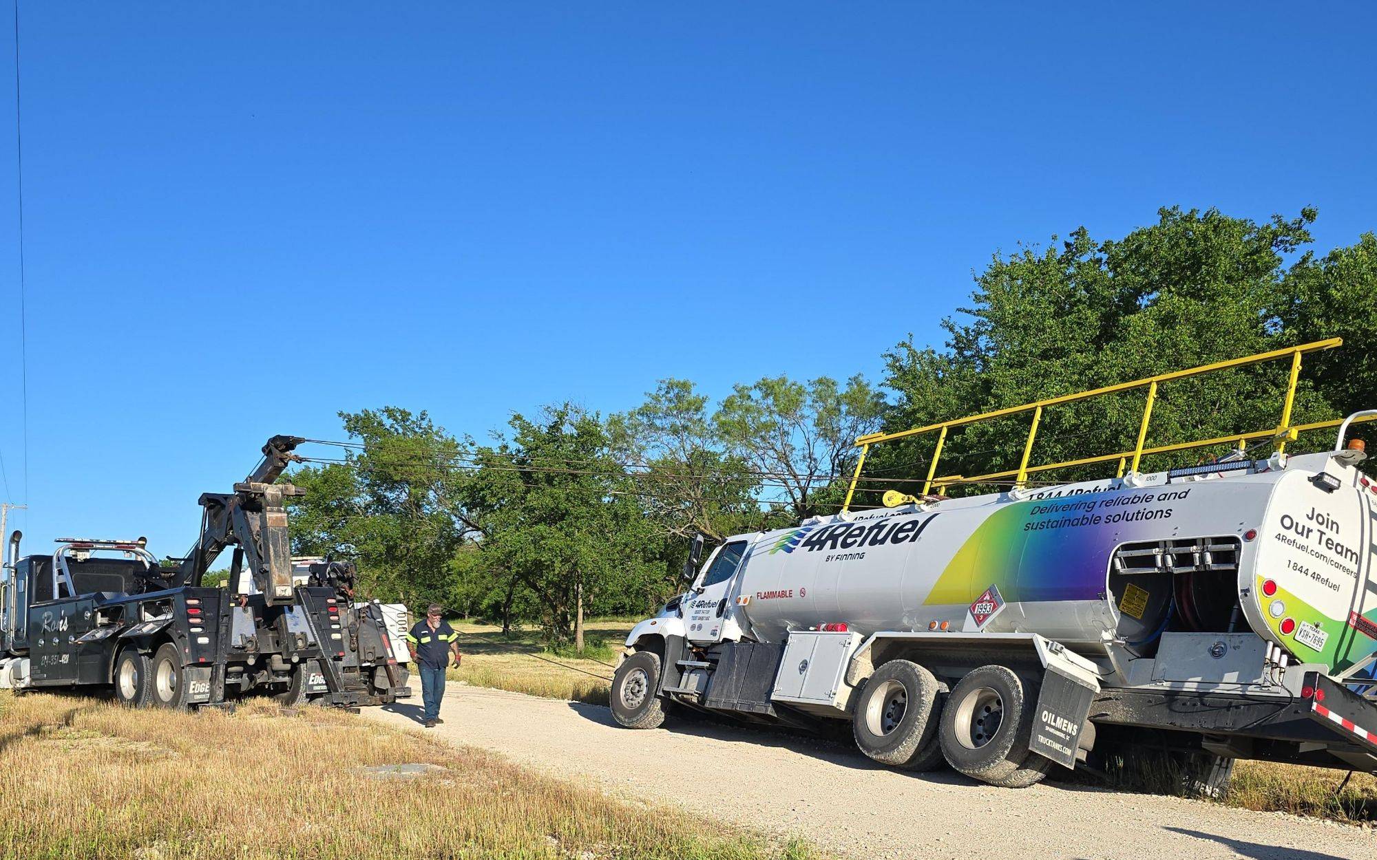 Gallery image 3 — Ron's Towing