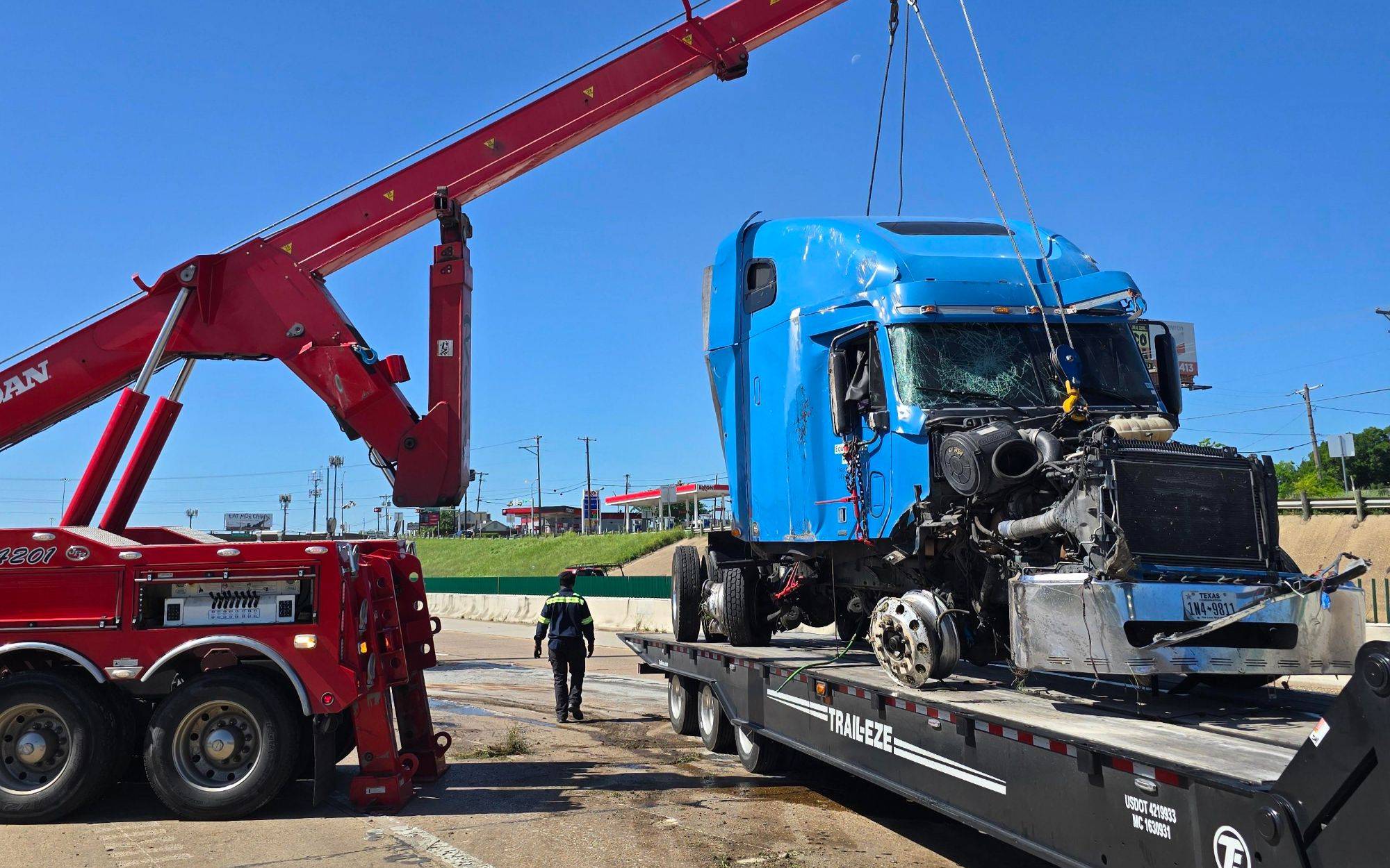 Gallery image 5 — Ron's Towing
