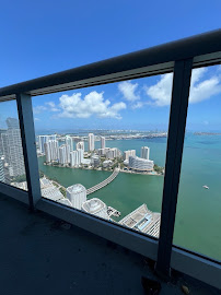 professional window washers Miami