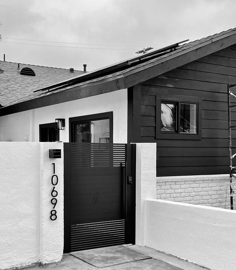 Gallery image 1 — aluminum privacy fence South Florida