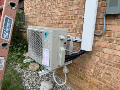 Gallery image 10 — air conditioning installation Clio