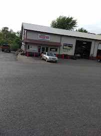 About semi truck tires Saint Joseph